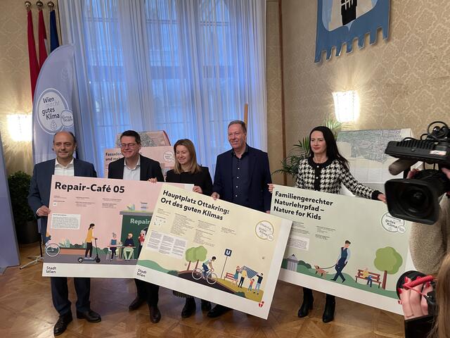 Das Wiener Klimateam hat von 1.100 Einreichungen 19 Siegerprojekte gekürt. Diese gehen 2023 in drei Bezirken in Umsetzung.  | Foto: Anna Teischl/RMW