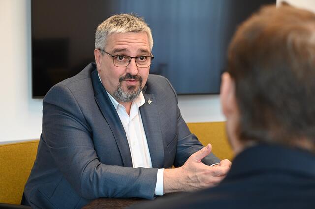 Arbeiterkammer OÖ-Präsident Andreas Stangl geht mit der Landespolitik hart ins Gericht. | Foto: AKOÖ