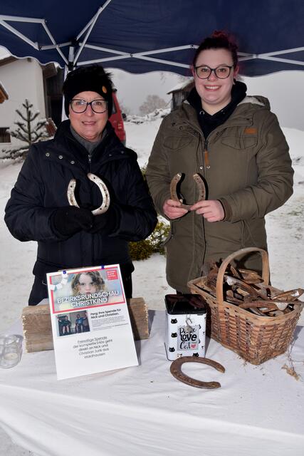 Weihnachtszauber bei den Oberstein Alpacas in St. Thomas. Mit Reiten - Großlinder-Hof, Familie Brandstetter -für das BezirksRundSchau Christkind Perg 2022.  | Foto: Robert Zinterhof