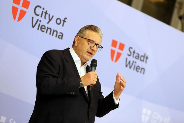 Laut Hacker besuchen jährlich 660.000 Patienten in Wien Spitalsambulanzen, "fast alle" könnten auch im niedergelassenen Bereich behandelt werden. | Foto: PID/VOTAVA