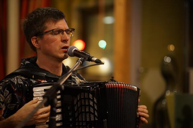 Stimme, Akkordeon, Posaune: Was eint, ist das Können, das Gefühl von Alois Eberl. | Foto: Matt