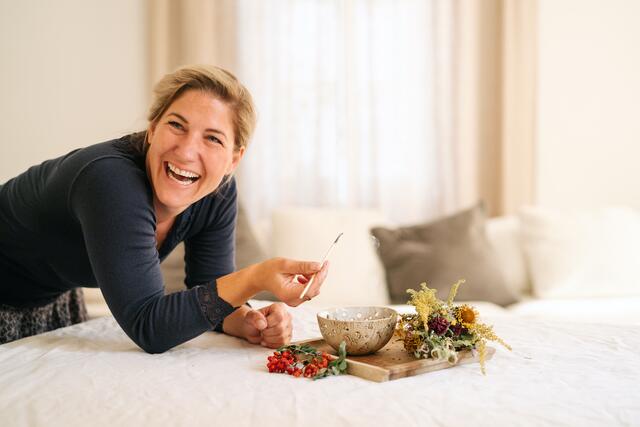 Kräuter- und Räucherexpertin Anja Fischer aus Altenmarkt  | Foto: Barbara Pacejka