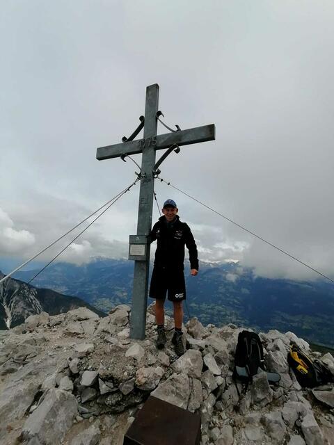 "Was gibt es Schöneres, als den Gipfel bestiegen und dann als Lohn, die unbeschreibliche Freude und Reißkofel-Impression geniesen". sagt Positivdenker Christof Martins.  | Foto: Martins/KK