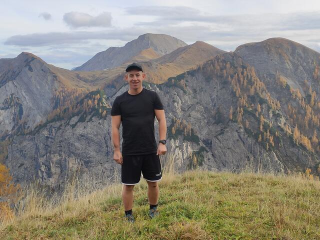Christof Martins: "Ich musste noch schnell einmal auf die Alm. Natürlich, um positive Energie für die vielen Neujahrsglückwünsche zu tanken".  | Foto: Martins/KK
