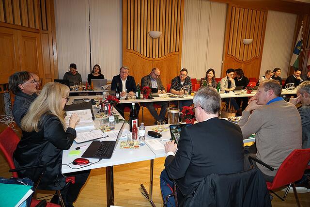 Zum letzten Mal 2022 tagte der Gemeinderat in Weiz. Erneut wurde ein ausgeglichenes Budget für 2023 einstimmig verabschiedet. | Foto: Stadtgemeinde Weiz