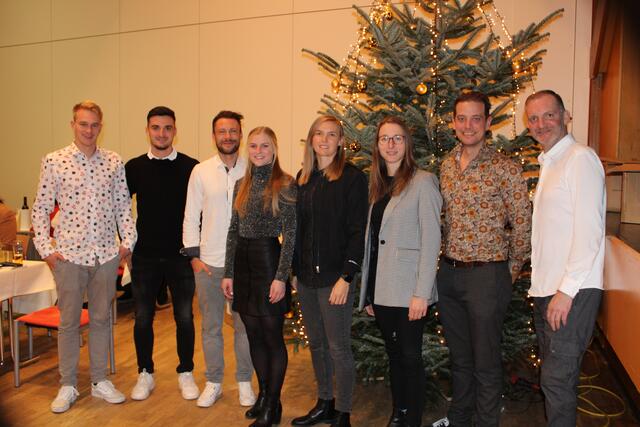 Trainer und Funktionäre aller FSK Mannschaften waren bei der Weihnachtsfeier vertreten | Foto: KK