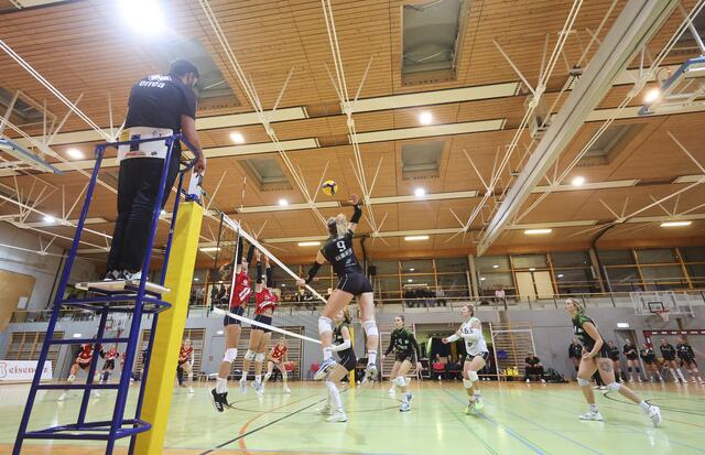EISENERZ,AUSTRIA,11.NOV.22 - VOLLEYBALL - AVLW, Austrian Volley League Women, SG Trofaiach/ Eisenerz vs UVC Graz. Image shows Tereza Diatkova (UVC). Photo: GEPA pictures/ Wolfgang Grebien | Foto: GEPA