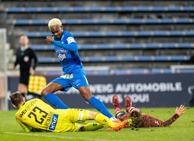 "Triple E" Emmanuel Esseh Emegha lässt in Liga 2 die Admira-Hintermannschaft alt aussehen, Maria Enzersdorf im späten November. | Foto: GEPA