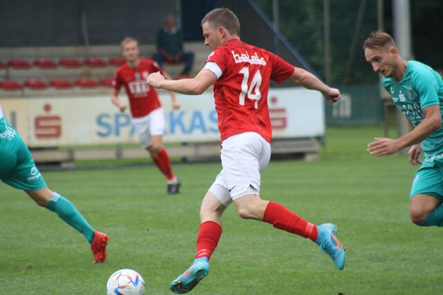 Alle drei abschließenden Spiele der Herbstsaison konnte die Spielgemeinschaft Union TTI St. Florian/Union Niederneukirchen rund um Kapitän Thomas Mitterndorfer für sich entscheiden. | Foto: Fabian Buchberger