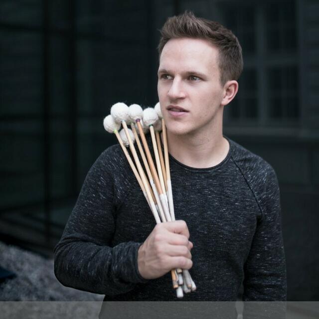 Perkussions-Star Christoph Sietzen überzeugt mit einem von Georg Friedrich Haas geschriebenen Klangwerk-Konzert. | Foto: Stefan Sietzen