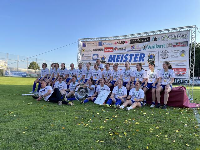 Meister in der Landesliga und Aufsteiger in die Bundesliga: die Kötz-Haus Ladies Preding | Foto: Michl