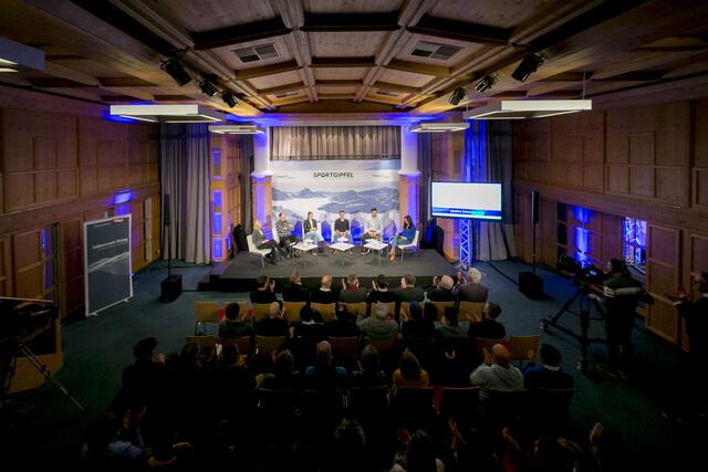 Am 12. Jänner 2023 findet im Vorfeld der FIS Weltcuprennen bereits zum fünften Mal der Sportgipfel Tirol St Anton am Arlberg statt. | Foto: APA-Fotoservice / Jan Hetfleisch