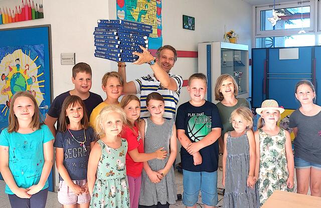 Auch die kulinarische "Lieferung" von Vzbgm. und Kulturreferent Michael Waldher war höchst willkommen! | Foto: Lea-Céline Ambrusch