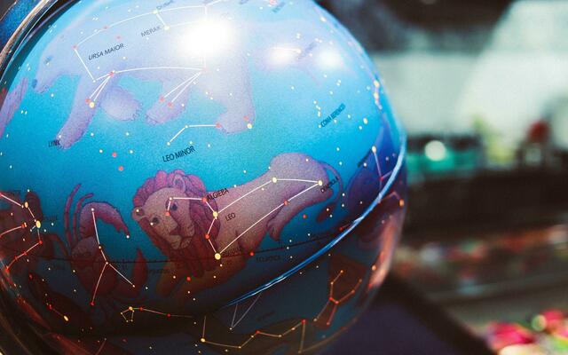 Wie stehen die Sterne im Jahr 2023 für Wien? Ildiko Karo hat exklusiv für die BezirksZeitung ein Horoskop erstellt. | Foto: Nastya Dulhiier/Unsplash