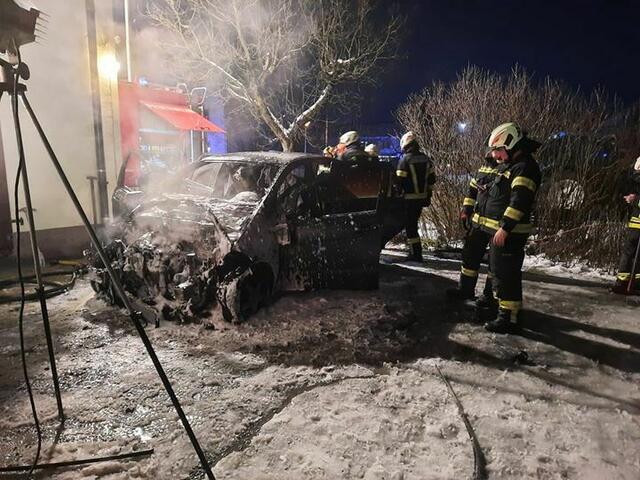 Die Freiwilligen Feuerwehren Antiesenhofen, Münsteuer und Reichersberg wurden am 21. Dezember 2022 um kurz nach 16 Uhr zu einem Brandeinsatz in Antiesenhofen alarmiert.
 | Foto: FF Reichersberg
