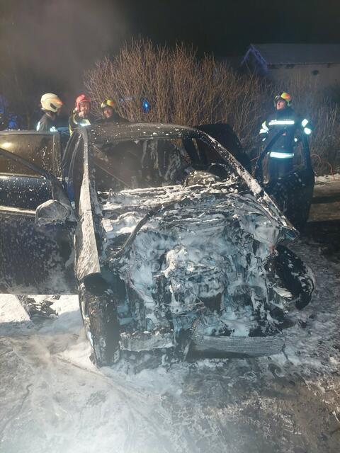 Die Freiwilligen Feuerwehren Antiesenhofen, Münsteuer und Reichersberg wurden am 21. Dezember 2022 um kurz nach 16 Uhr zu einem Brandeinsatz in Antiesenhofen alarmiert.
 | Foto: FF Münsteuer