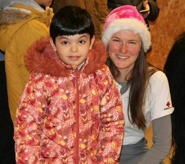 Laura Steinke bei der Nikolausfeier im Asylquartier. | Foto: Rotes Kreuz Salzburg/ Asylquartier Flussbauhof