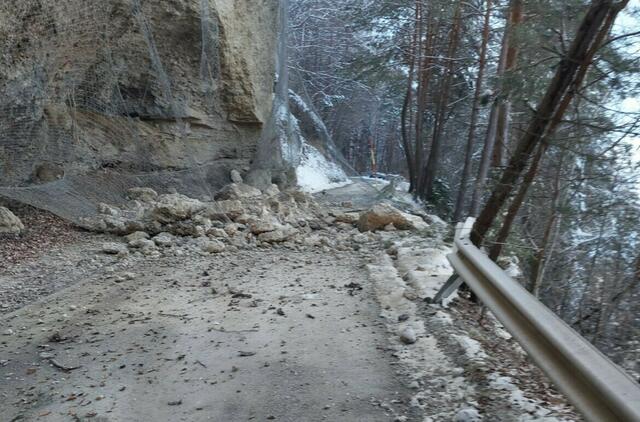 Auf dieser Straße ereignete sich heute vor einer Woche der Felssturz | Foto: Landespolizeidirektion Kärnten