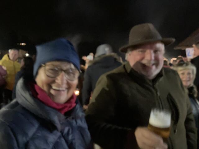 Strahlen pure Freude aus. Brigitte und Kurt Matzer. | Foto: Erich Timischl