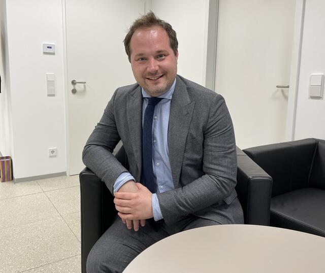 Döbling Bezirksvorsteher Daniel Resch (ÖVP) erklärt im BezirksZeitungs-Interview, was seine Pläne für 2023 sind. | Foto: Johannes Reiterits