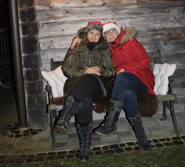 Hermine Adam mit Heide Marie Lang, ehemals "Laden-Wirtin" beim Murberg am Kreisverkehr in der Stub`n!" | Foto: Hermine Adam