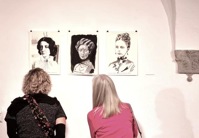 Arbeiten von Martha Laschkolnig | Foto: Marcel Ambrusch