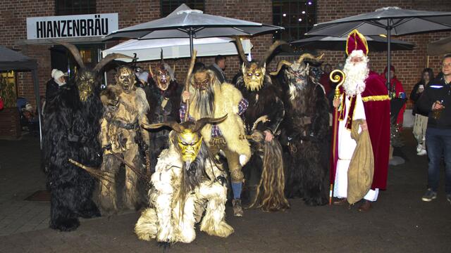 Perchtenlauf mit Nikolaus bei Hianzenbräu | Foto: Peter Seper