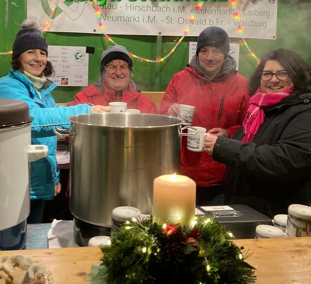 Herzlichen Dank auch an: Mitarbeiterinnen Gerda Hackl, Regina Schinagl, Veronika Wabro u. Vorstandsmitglied aus Kefermarkt Sonja Steinmetz | Foto: SMB