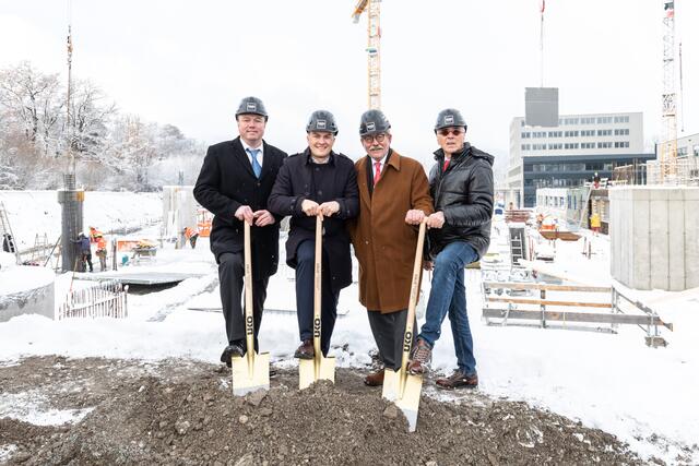 UKO-Group beim Spatenstich in Puch-Urstein | Foto: Josef Wind