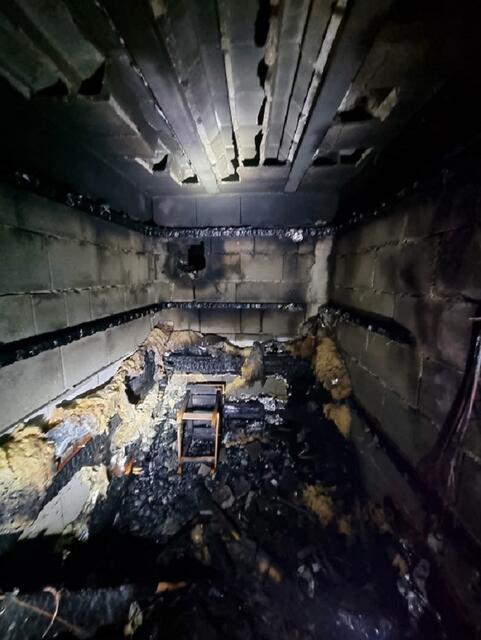 Der Brand richtete großen Schaden an und forderte die Einsatzkräfte. | Foto: www.ff-wilfersdorf.at