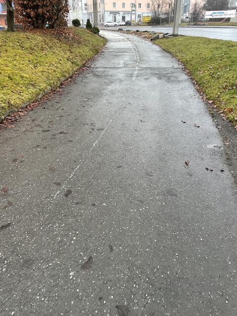Die Markierung am Boden ist derzeit kaum mehr zu sehen. | Foto: Kern