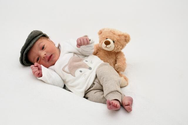 Lio
Geburtstag: 26.12.2022
Gewicht: 2.750 g, Größe: 49 cm
Eltern: Ayca und Ivan Lastro, Kindberg | Foto: Baby Smile