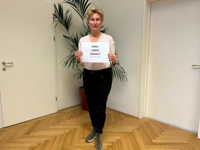 Christina Schlosser, Klubobfrau der ÖVP Neubau, ist Patin von Shahram Marouf-Mola. | Foto: BV07