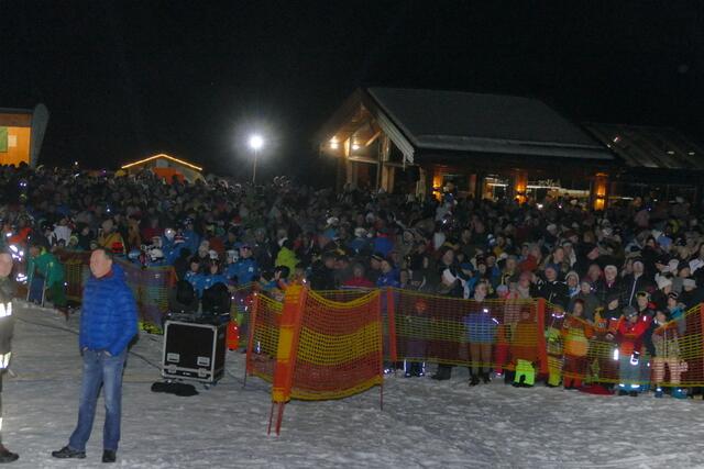 Tausende Besucher waren am Lachtal dabei. | Foto: Horn