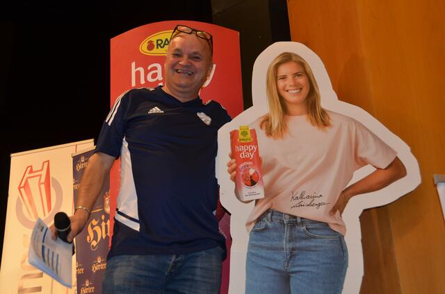 Franz Handler in fescher Begleitung | Foto: KK