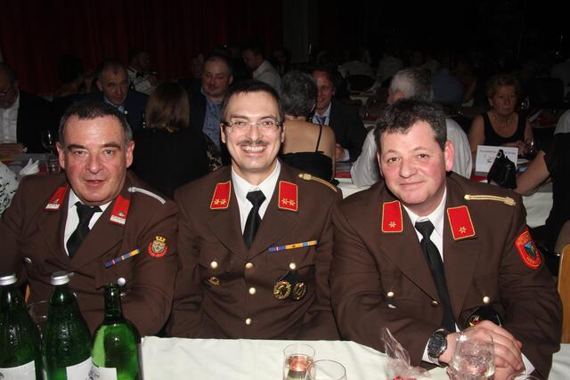 Die Feuerwehren freuen sich auf viele Ballgäste. | Foto: Manfred Wlasak