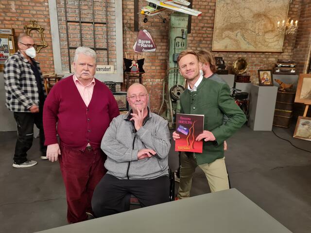 Prof. Erich Tromayer, Thomas Zinnbauer und Moderator  Willi Gabalier bei Bares für Rares. | Foto: immerland'ing