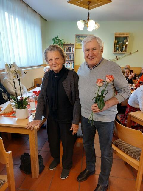 Zahlreichen Geburtstagskindern wurde bei der Weihnachtsfeier gratuliert. | Foto: Privat