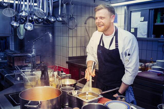Kreativwerkstatt Küche: Dort blüht Stefan Glantschnig auf und ist in seinem Element. | Foto: Neusacherhof