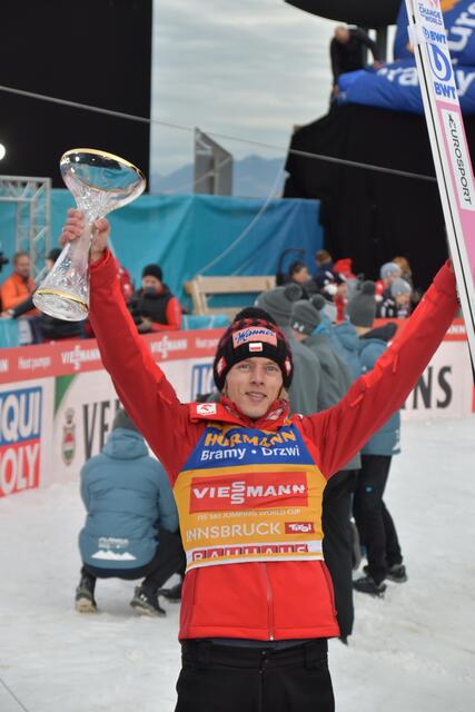 Jubel in Innsbruck: Sieg für den Polen Dawid Kubacki.