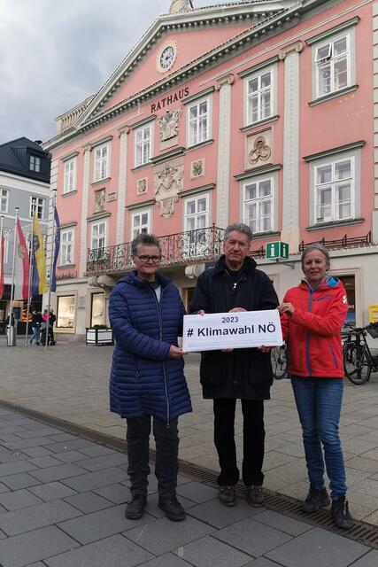 Die Organisator:innen des 5. Zukunftsfrühstücks: Friederike Zauner, Hannes Knett und Irene Nemeth. | Foto: Klimabündnis AK WN