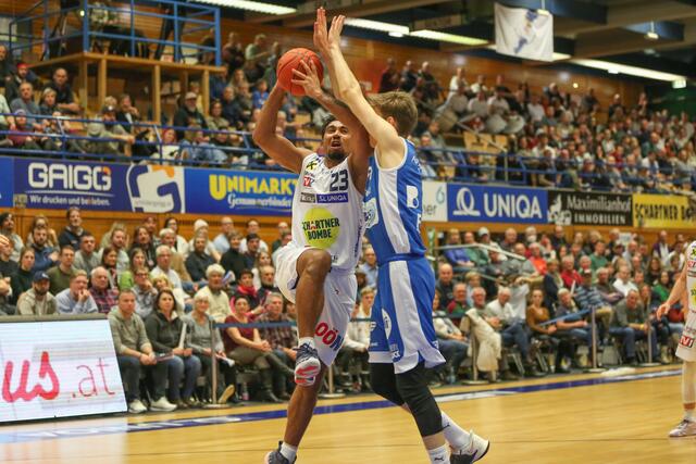 Die OCS Swans Gmunden besiegen die Kapfenberg Bulls. | Foto: Kienesberger