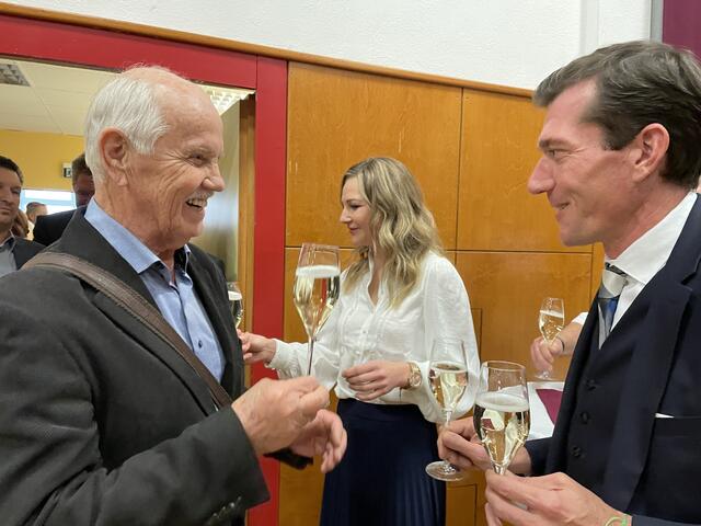 Freude bei den Besuchern über die persönliche Begrüßung seitens des Bürgermeister und seiner Gattin. | Foto: B. Gady