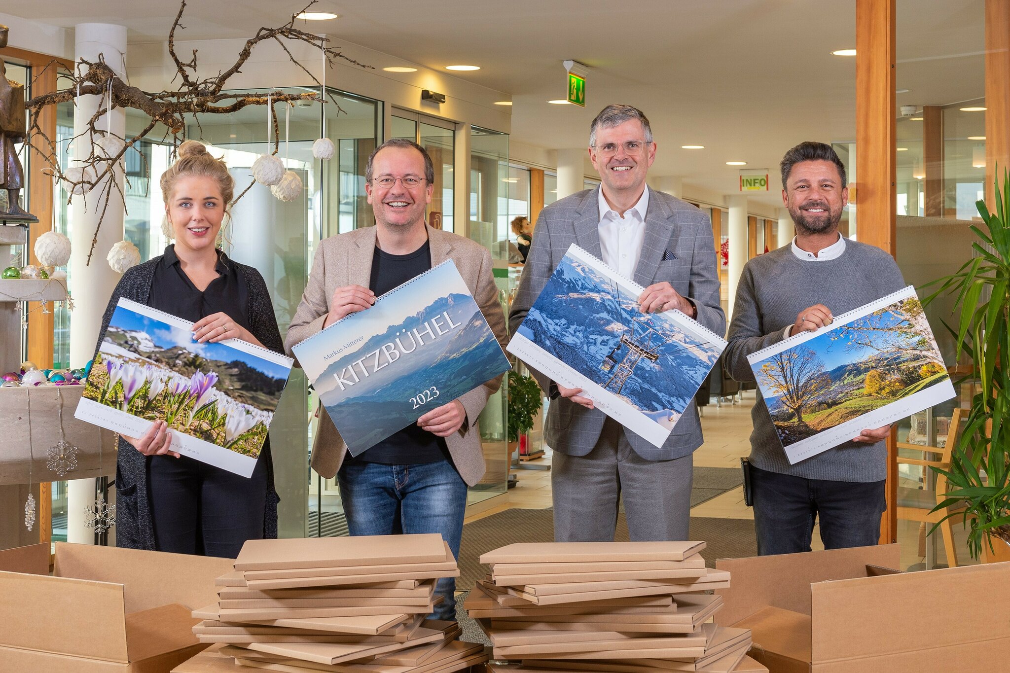 Altenwohnheim Kitzbühel: AWH-Bewohner erhielten Fotokunst-Kalender