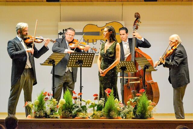 „Zalodek Ensemble Wien“ und Laura Olivia Spengel | Foto: Pro Musica Mallnitz