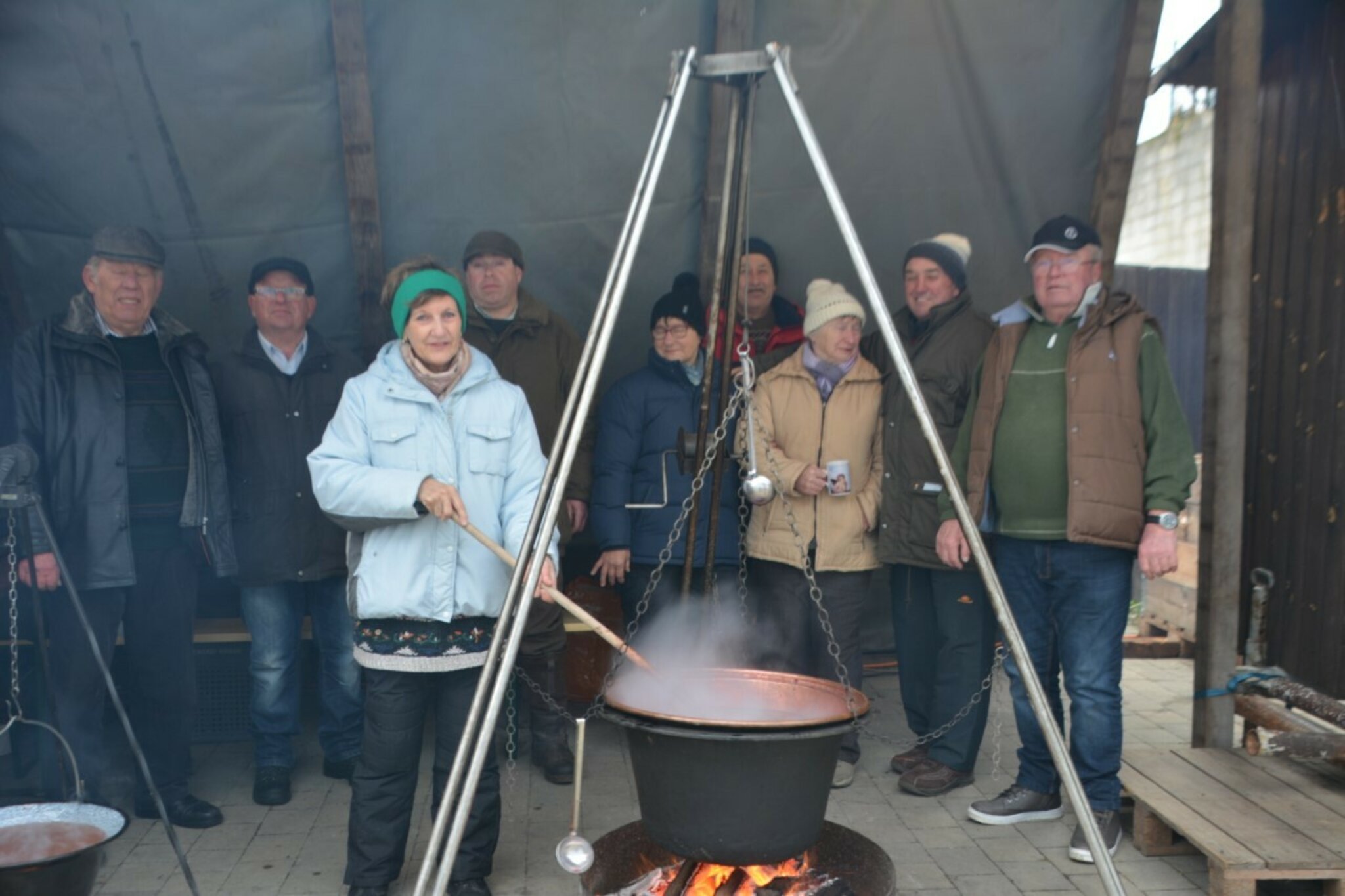 Kameradschaftsbund lud ein Punschstand in Loidesthal Gänserndorf