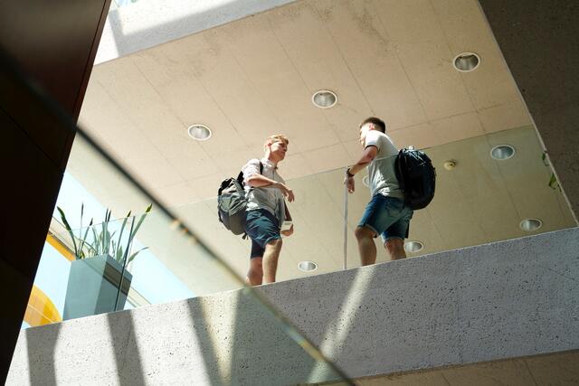 Die Fakultäten der FH OÖ informieren Interessierte über die Möglichkeiten eines berufsbegleitenden oder dualen Studiums | Foto: FH OÖ