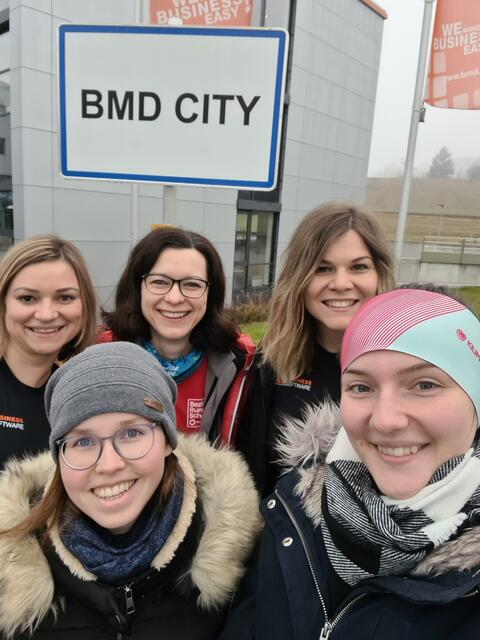 Beim Lauf dabei: Ein Teil der HR-Ladies von BMD.