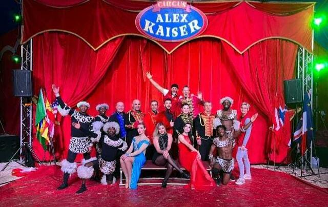 Das Zirkusteam beim 7. Weihnachtszirkus im Dezember 2022 in Mauthausen | Foto: Circus Kaiser