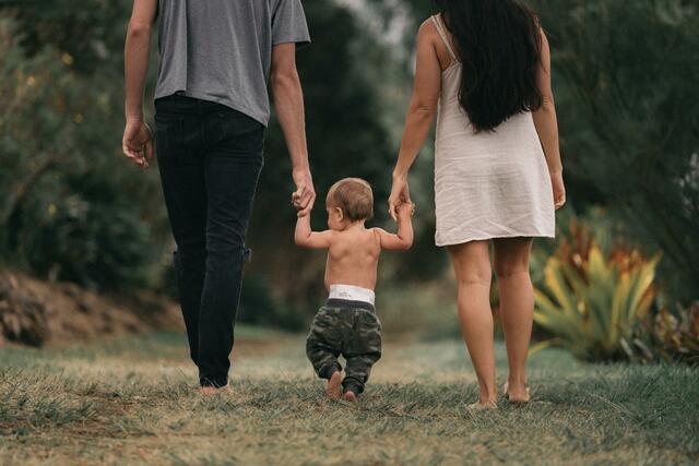 2. Lebensjahr - Gemeinsam wachsen | Foto: jakob owens - unsplash